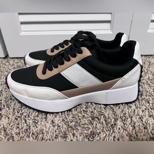 NWOB Dolce Vita “Breela” sneakers, size 6.5, black, white and tan